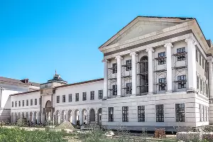 Фасад Усть-Лабинского лицея. Май 2020 года &copy;&nbsp;Фото пресс-службы фонда &laquo;Вольное дело&raquo;