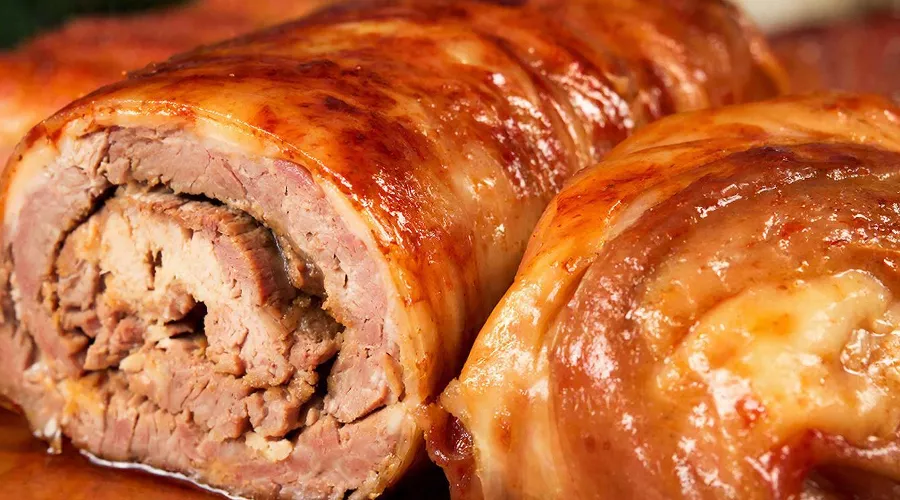 рулет из фарша &copy;&nbsp;Изображение сгенерировано нейросетью Gigachat