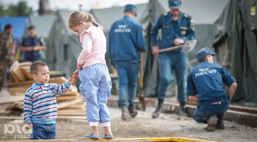 Лагерь беженцев на границе между Украиной и Россией &copy;&nbsp;Эдуард Корниенко, ЮГА.ру