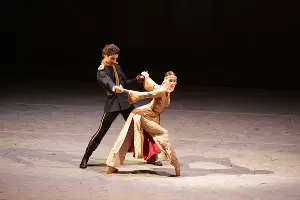 Кадр из спектакля «Герой нашего времения» &copy;&nbsp;Фото из группы &laquo;Большой балет в кино&raquo; &laquo;ВКонтакте&raquo; vk.com/bolshoiballetincinema