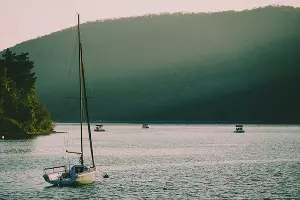 Абрау-Дюрсо &copy;&nbsp;Фото Павла Незнанова, unsplash.com