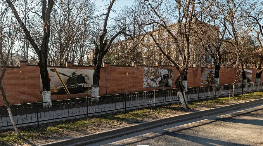 Хирургический корпус госпиталя на Дачной, 10  &copy;&nbsp;Скриншот yandex.ru/maps 2021 года