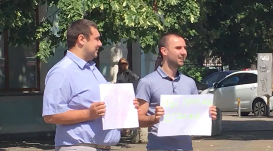 Сергей Дубина (слева), Алексей Мелиоранский (справа) &copy;&nbsp;Фото со страницы Алексея Аванесяна в фейсбуке