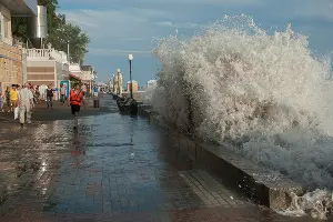 Шторм в Сочи &copy;&nbsp;Нина Зотина, ЮГА.ру