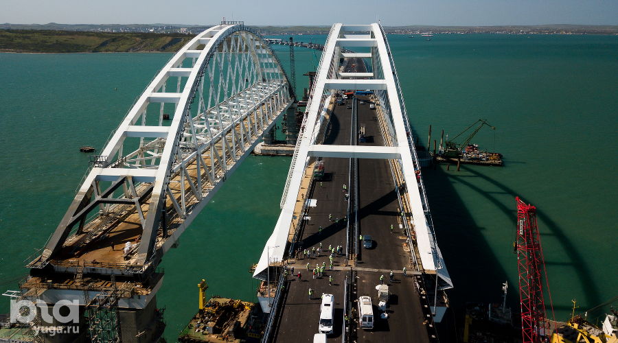 Крымский мост © Фото Виталия Тимкива, Юга.ру
