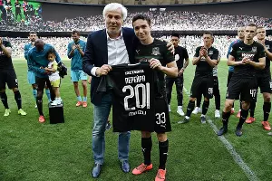 ФК &laquo;Краснодар&raquo; прощается с Шарлем Каборе и Маурисио Перейрой &copy;&nbsp;Фото со страницы &laquo;ФК "Краснодар"&raquo; в соцсети &laquo;ВКонтакте&raquo;, vk.com/fckrasnodar