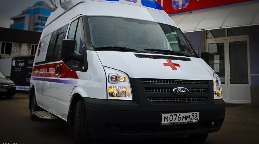 Скорая помощь &copy;&nbsp;Фото Елены Синеок, Юга.ру