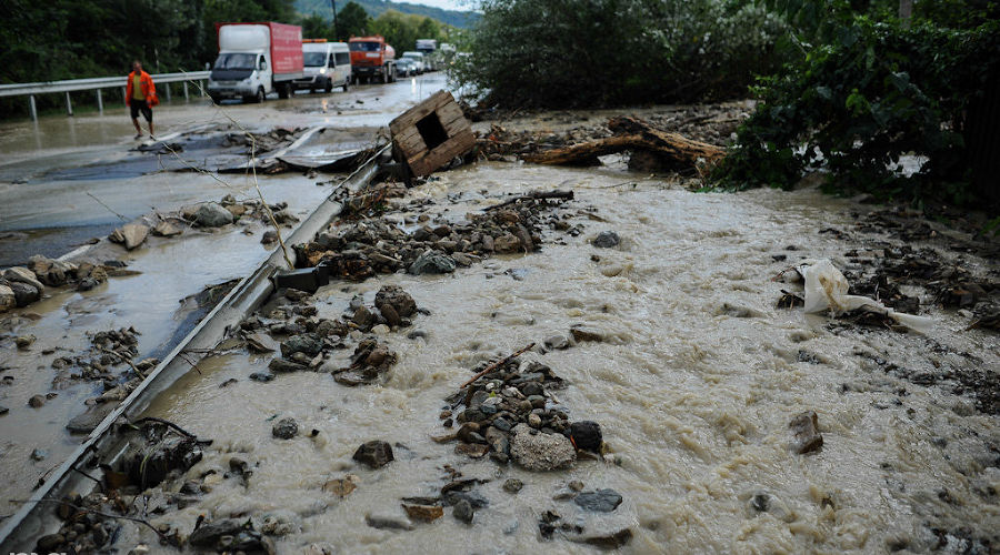 Сход селя на трассе Адлер – Красная поляна &copy;&nbsp;Нина Зотина, ЮГА.ру