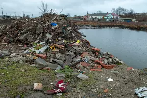 Несанкционированная свалка в поселке МТФ-1 &copy;&nbsp;Фото Дмитрия Пославского, Юга.ру