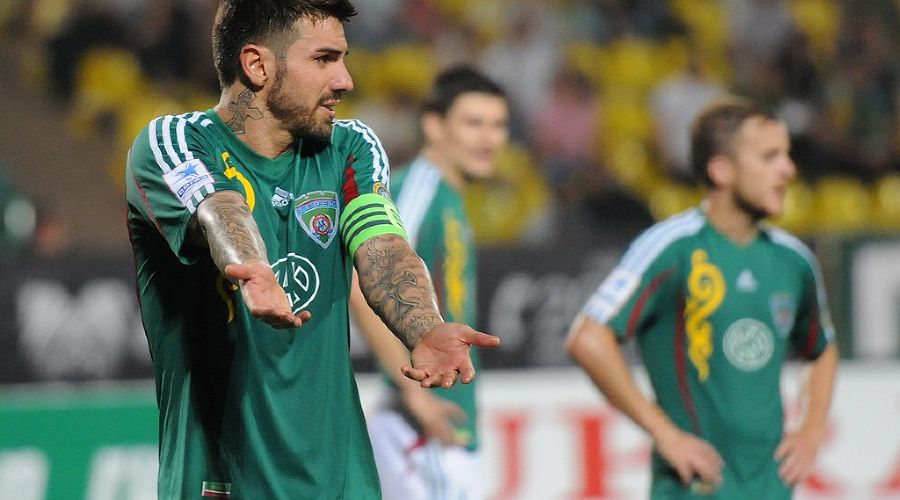 Матч ФК "Кубань" - ФК "Терек" в Краснодаре &copy;&nbsp;Елена Синеок, ЮГА.ру