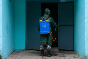 Дезинфекция жилых домов в Краснодаре &copy;&nbsp;Фото Дмитрия Леснова, Юга.ру