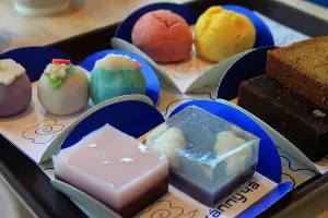 Десерты в типрессо-баре &laquo;Каппу Ча&raquo; &copy;&nbsp;Фото Марины Солошко, Юга.ру