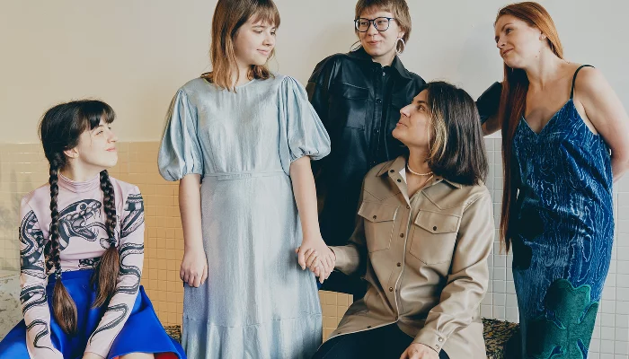 Одежда из благотворительного магазина «Открыто».  &copy;&nbsp;Фото Вазгена Арутюнова для &laquo;Открытой среды&raquo; и Юга.ру