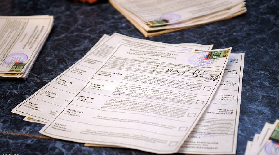 Подсчет голосов на выборах президента РФ © Елена Синеок. ЮГА.ру