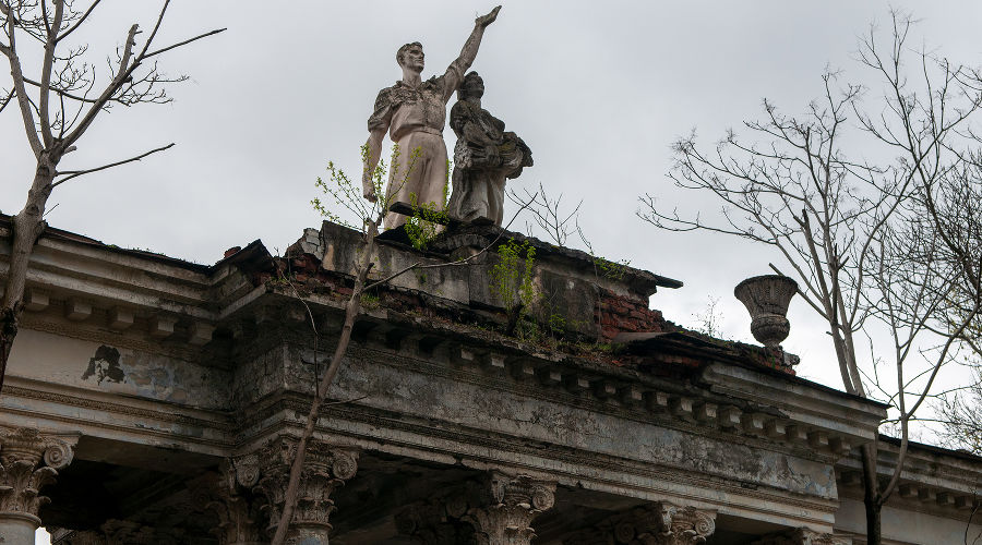 Колоннада в Чистяковской роще Краснодара &copy;&nbsp;Фото Дмитрия Пославского, Юга.ру