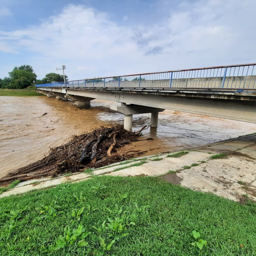 река уруп краснодарский край. река урал сегодня. танк из воды. поднять реки. подъем реки.