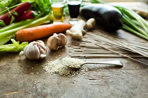 Ингредиенты для приготовления гречневой лапши с овощами &copy;&nbsp;Фото Анны Голубцовой