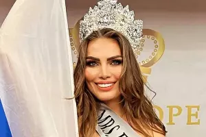 Юлия Шевченко &copy;&nbsp;Скриншот публикации на странице конкурса &laquo;Миссис Европа&raquo;, Facebook.com/mrseurope*