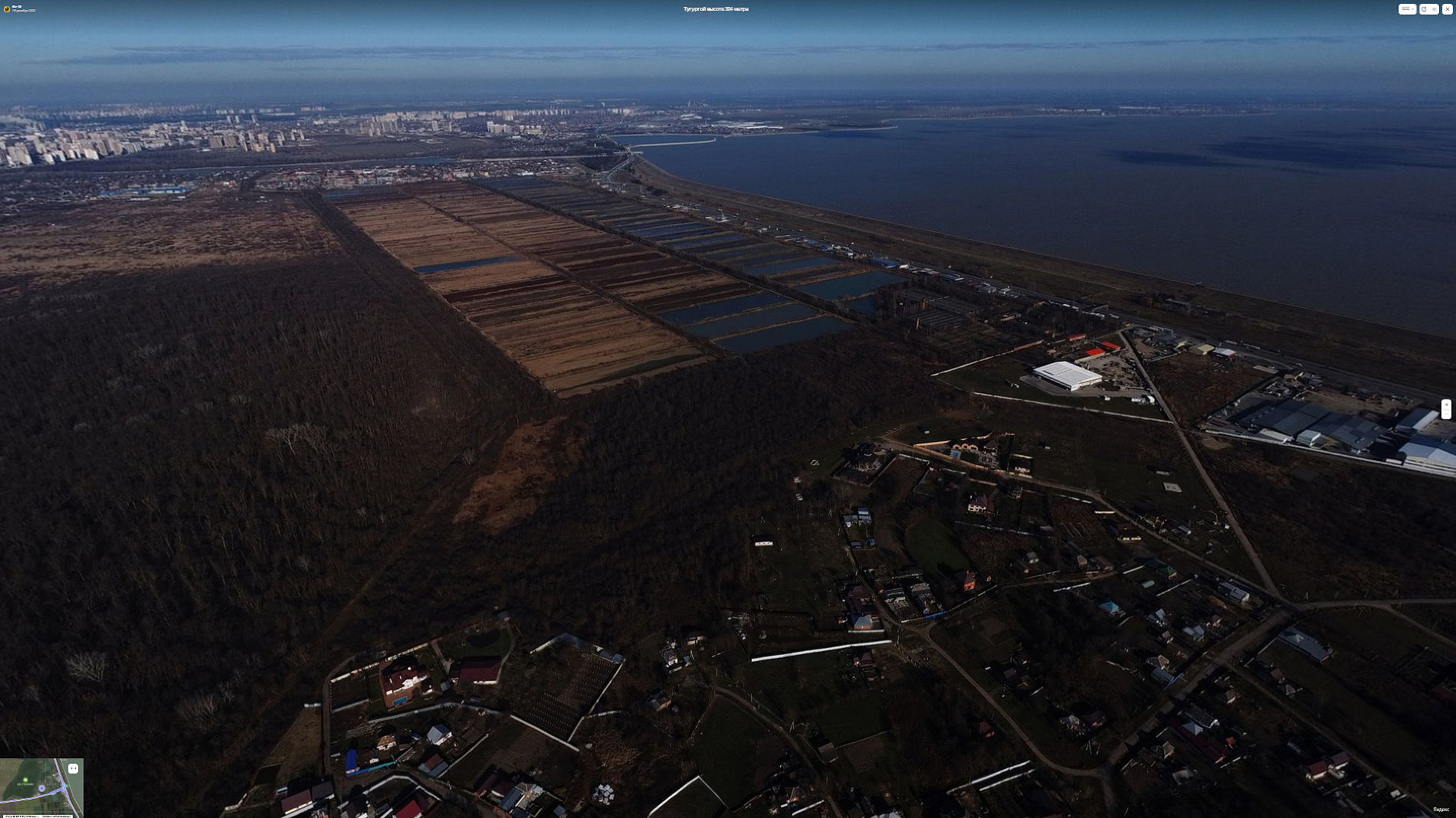 Вид на Краснодарское водохранилище от аула Тугургой © Скриншот панорамы yandex.ru/maps 2022 года