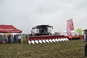 Техника Ростсельмаш на выставке «День поля Юга России 2018»  &copy;&nbsp;Фото предоставлено компанией Ростсельмаш