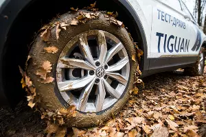 Лучше один раз увидеть, чем сто раз услышать. Испытываем VW Tiguan &copy;&nbsp;Фото Елены Синеок, Юга.ру