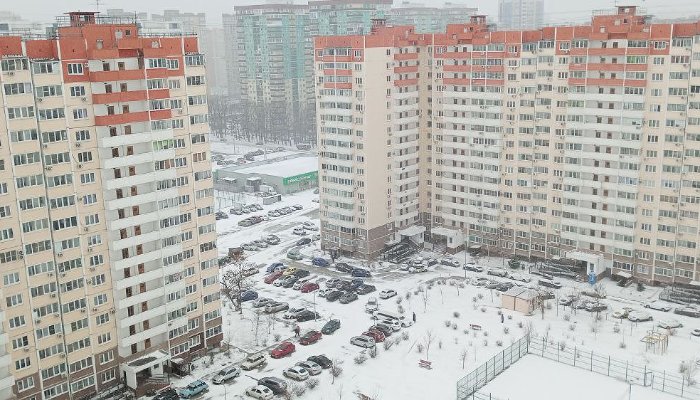 Мешали автомобили и падающий снег. Чиновники Краснодара объяснили, почему в городе плохо чистили дороги