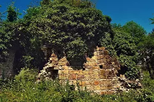 Древний храм в поселке Ахштырь &copy;&nbsp;Фото Алексея Кузнецова, instagram.com/alekseykuznetsov_sochi