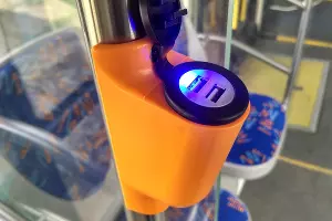 В новых трамваях Ростова-на-Дону установили USB-зарядки &copy;&nbsp;Фото из группы &laquo;Ростовский Городской Транспорт&raquo; &laquo;ВКонтакте&raquo;, vk.com/rostovgortrans
