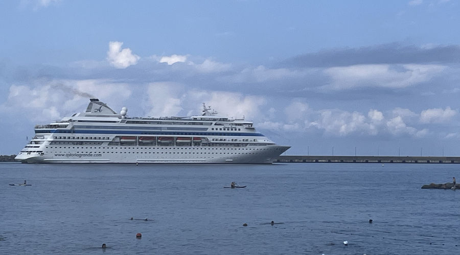 Лайнер Astoria Grande © Фото Ангелины Трофименко, Юга.ру