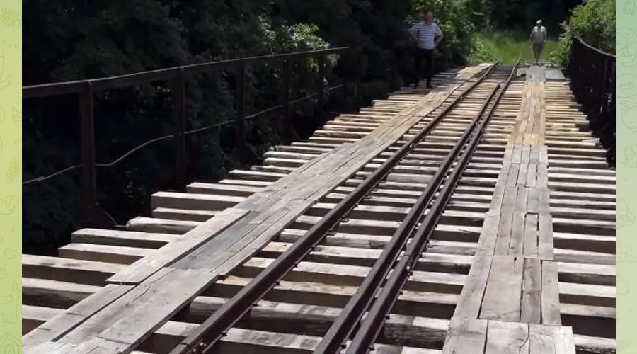 Отремонтированный Красный мост на Апшеронской узкоколейке &copy;&nbsp;Скриншот публикации в телеграм-канале &laquo;Шпалорез-Экспресс&raquo;, t.me/shpalorez