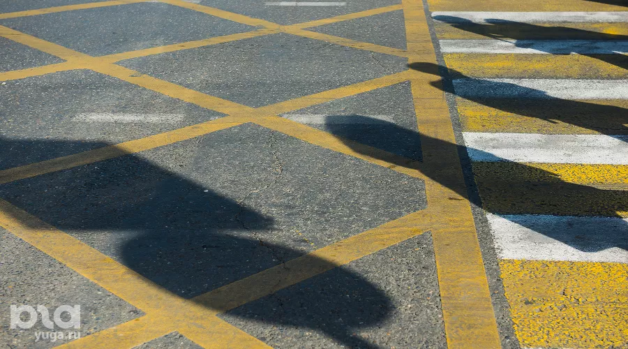 Вафельная разметка &copy;&nbsp;Фото Елены Синеок, Юга.ру