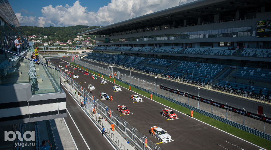 7 этап Российской серии кольцевых гонок на Сочи Автодроме © Нина Зотина, ЮГА.ру