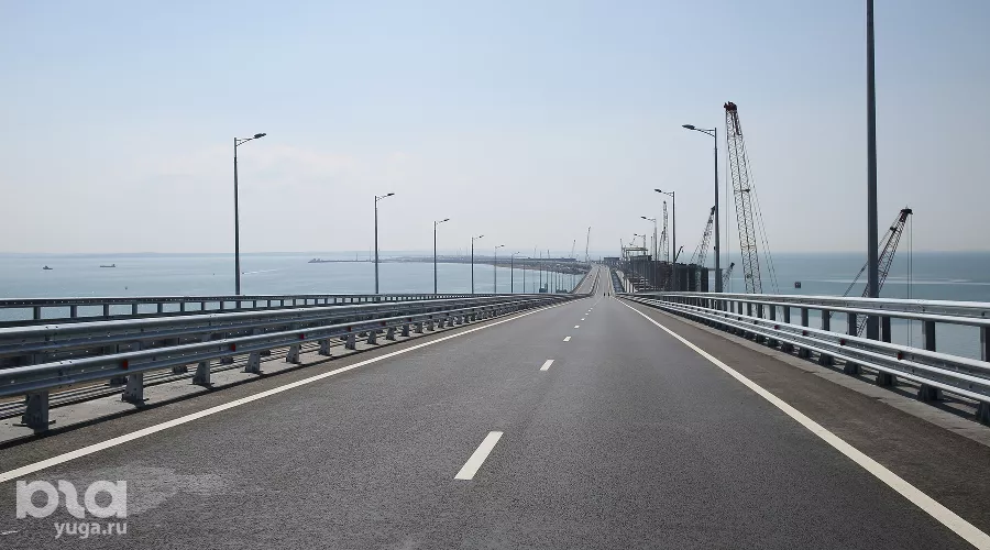 Крымский мост &copy;&nbsp;Фото Виталия Тимкива, Юга.ру