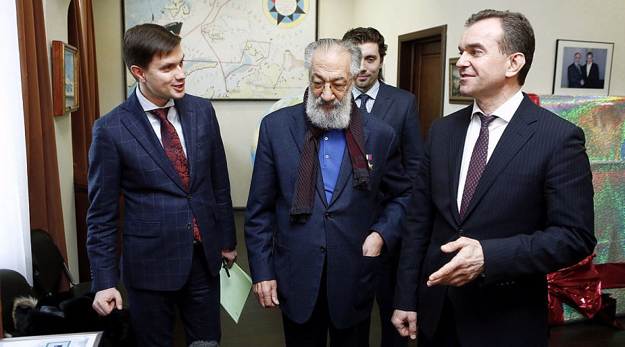 Артур Чилингаров (в центре) и Вениамин Кондратьев © Фото пресс-службы администрации Краснодарского края