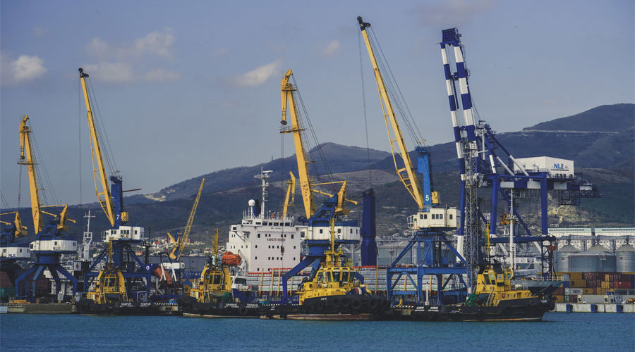 Порт Новороссийска © Фото Павла Незнанова, unsplash.com