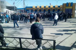 Очередь возле касс &copy;&nbsp;Фото из группы vk.com/rostovnadonu