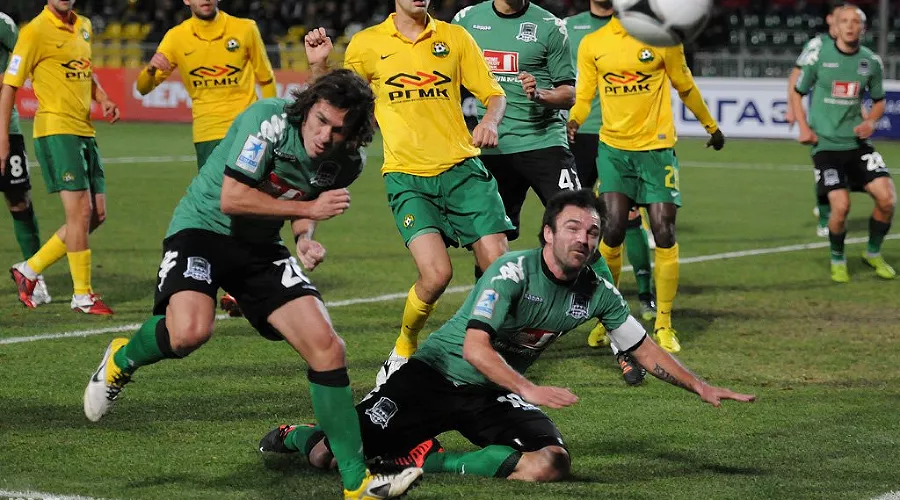 "Краснодар" вырвал победу у "Кубани" в дерби &copy;&nbsp;Елена Синеок, ЮГА.ру