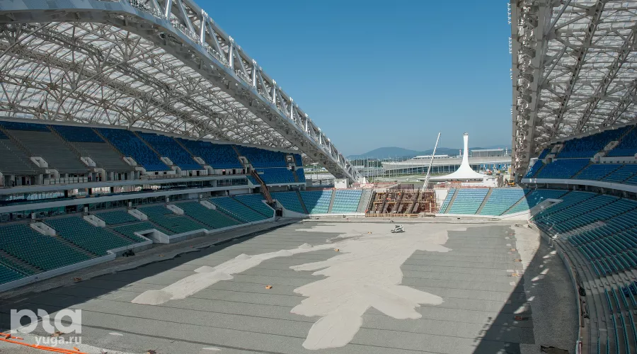 Делегация FIFA проверила готовность сочинского стадиона "Фишт" &copy;&nbsp;Нина Зотина, ЮГА.ру