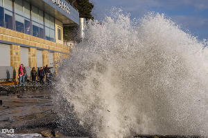 Шторм в Сочи &copy;&nbsp;Нина Зотина, ЮГА.ру