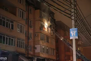  &copy;&nbsp;Пожар в самострое на улице Прокофьева в Краснодаре. Фото Виталия Тимкива, Юга.ру