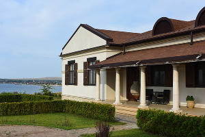 Раскопки в Фанагории. Уцелевшая гробница позднеантичной эпохи © Фото Елены Синеок, Юга.ру