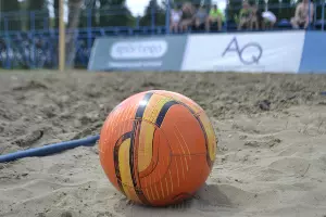 Пляжный футбол &copy;&nbsp;Фото из группы &laquo;Краснодарская лига пляжного футбола&raquo; &laquo;ВКонтакте&raquo;, vk.com/beachsoccerkuban