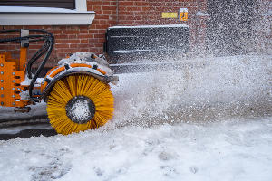 Уборка снега в Краснодаре © Фото Елены Синеок, Юга.ру