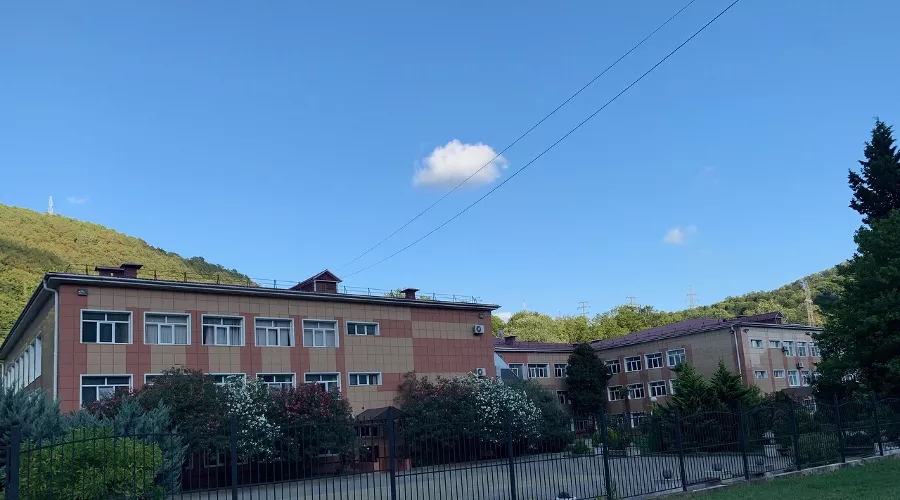 Школа № 82, в которой учился погибший мальчик &copy;&nbsp;Фото Никиты Быкова, Юга.ру