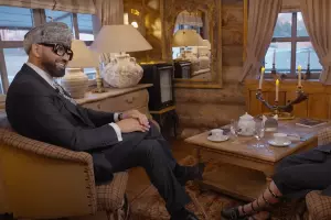 Николай Василенко дает интервью Ксении Собчак, 2025 год  &copy;&nbsp;Скриншот видео из Youtube-канала &laquo;Осторожно: Собчак&raquo;