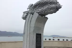 Памятник хамсе &copy;&nbsp;Фото Дмитрия Пославского, Юга.ру