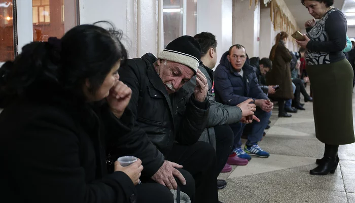 Пункт временного размещения пострадавших при пожаре на ул.Прокофьева &copy;&nbsp;Фото Виталия Тимкива, Юга.ру