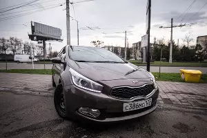 Kia Ceed &copy;&nbsp;Фото Елены Синеок, Юга.ру