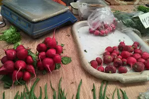 Уцененные овощи и фрукты на Кооперативном рынке 15.8.2023 &copy;&nbsp;Фото Александра Гончаренко, Юга.ру