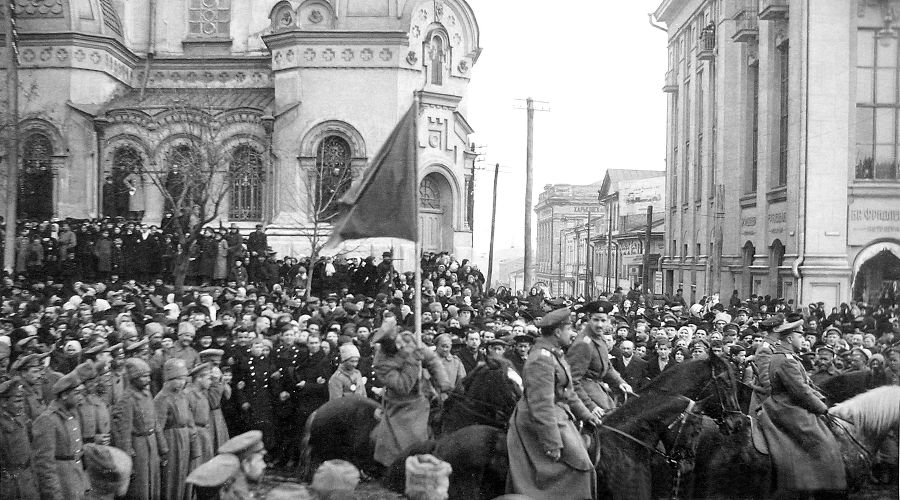 Митинг по случаю известия о Февральской революции в Петрограде © Фото с сайта commons.wikimedia.org